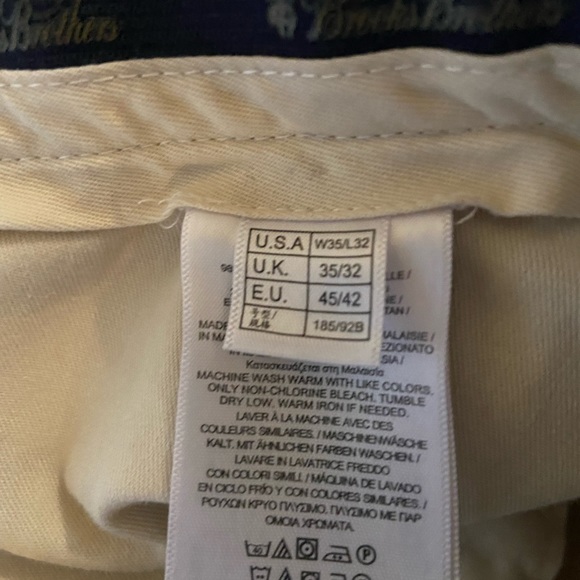 Brooks Brothers Advantage Chino - Clark fit. 35x32 - Picture 3 of 4